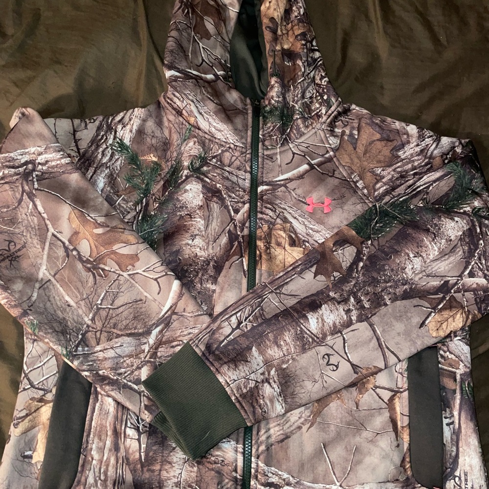 Under Armour ZipUp hoodie